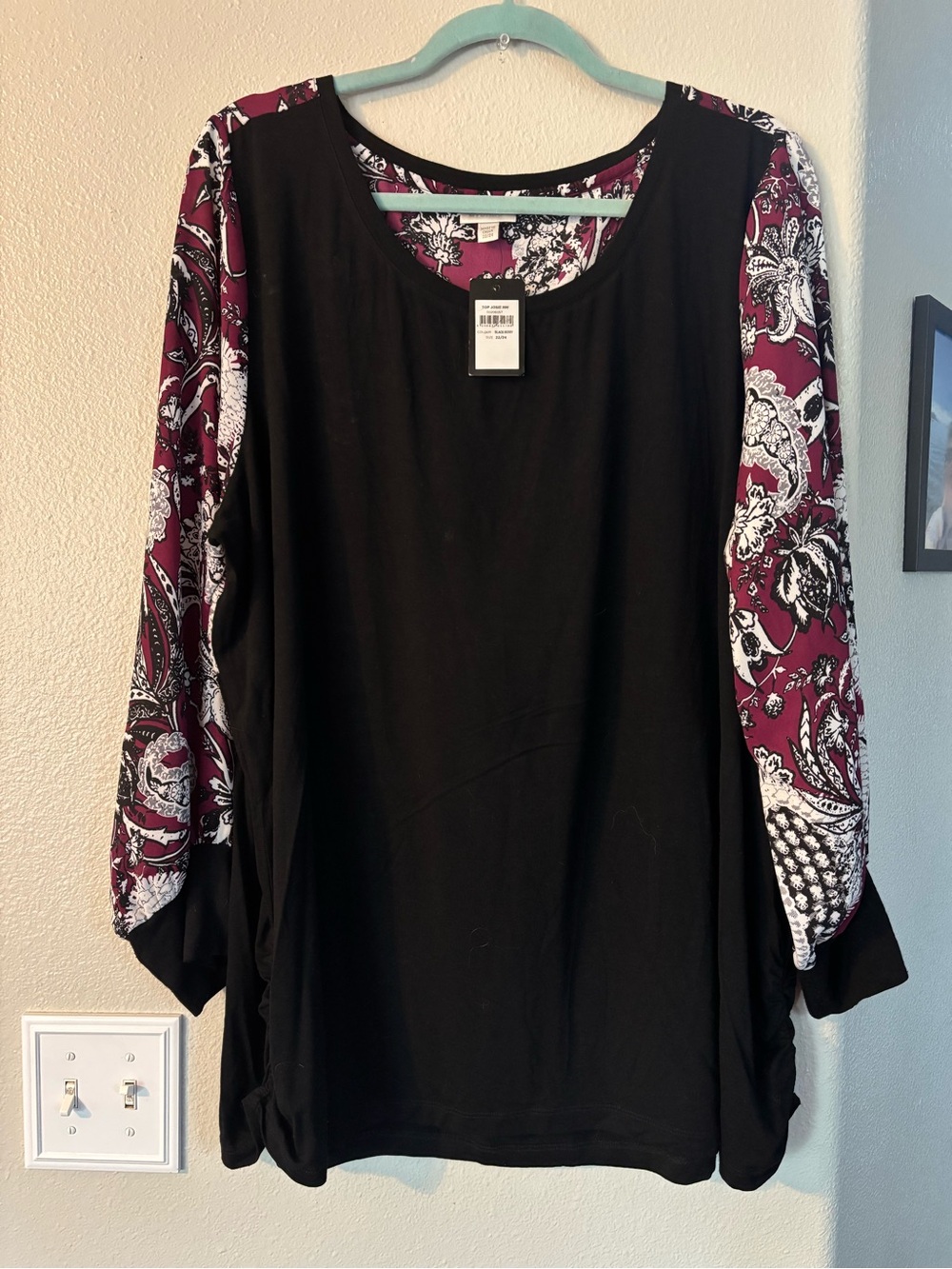 Avenue NWT 22/24 Josie Mixed Media Tunic Black Berry Floral Paisley